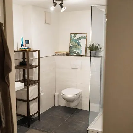 Διαμέρισμα Ruhiges Mit Grossem Balkon Und Stellplatz Λειψία