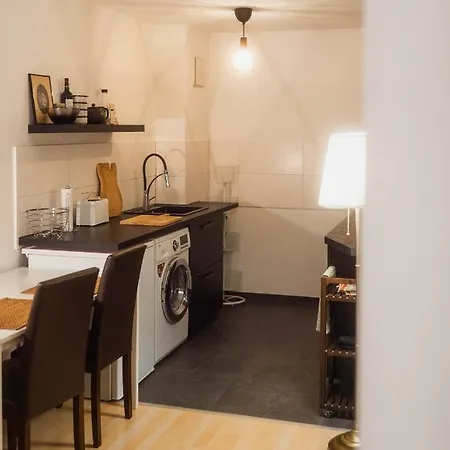 Διαμέρισμα Ruhiges Mit Grossem Balkon Und Stellplatz *