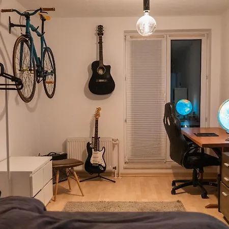 Ruhiges Mit Großem Balkon Und Stellplatz Apartment *