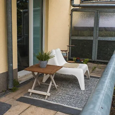 Διαμέρισμα Ruhiges Mit Grossem Balkon Und Stellplatz *