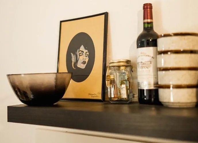 Ruhiges Mit Grossem Balkon Und Stellplatz *