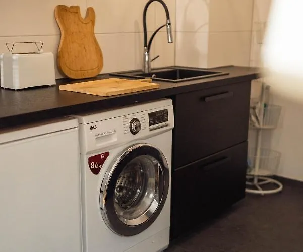 Apartamento Ruhiges Mit Grossem Balkon Und Stellplatz Leipzig